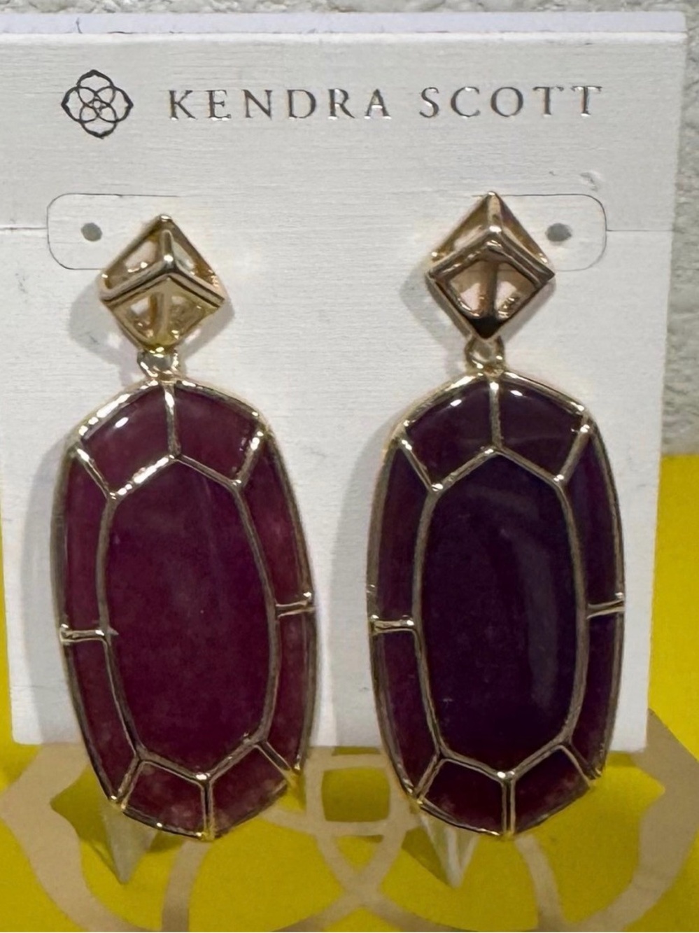 Retired Kendra Scott Della earrings in Maroon Magnesite